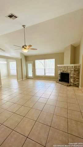 6362 PARKLAND OAKS DR, San Antonio, TX 78240