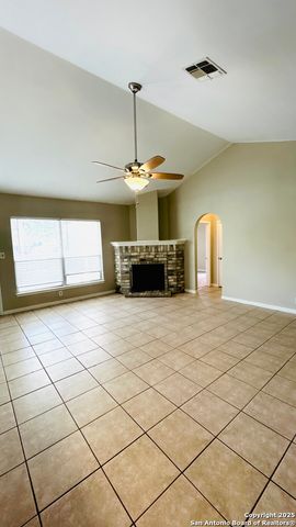 6362 PARKLAND OAKS DR, San Antonio, TX 78240