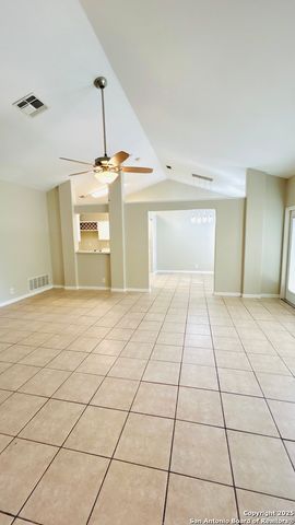 6362 PARKLAND OAKS DR, San Antonio, TX 78240