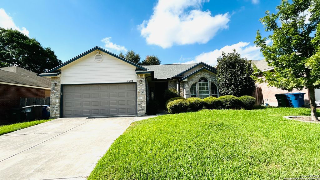6362 PARKLAND OAKS DR, San Antonio, TX 78240