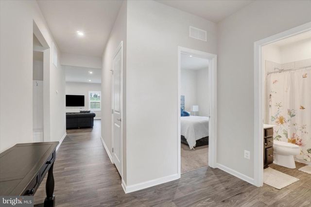 19 LADY HARRINGTON DR, York, PA 17402