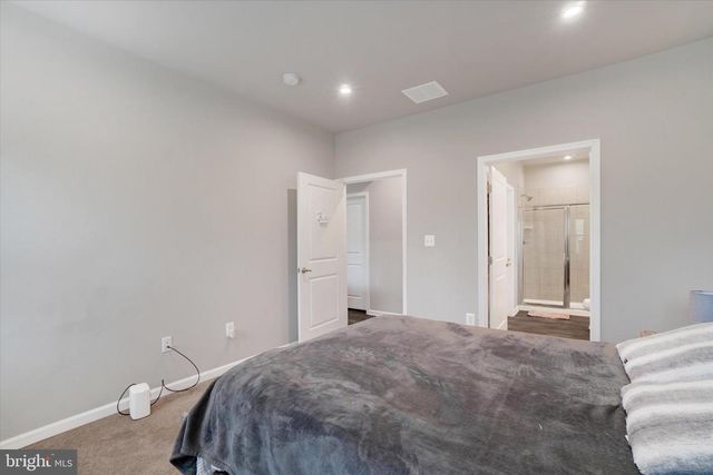 19 LADY HARRINGTON DR, York, PA 17402