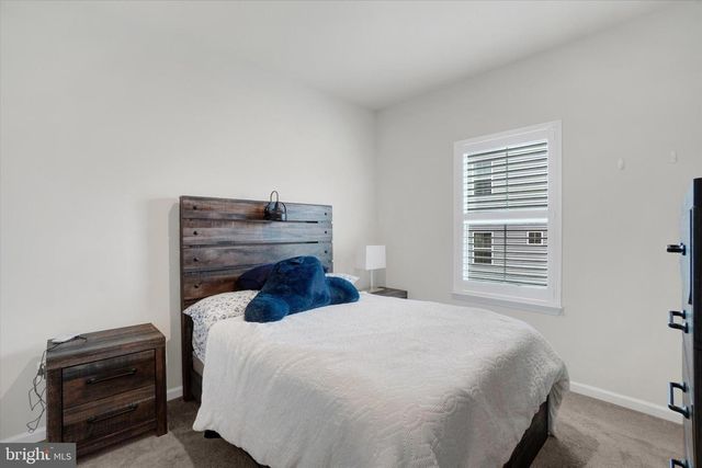 19 LADY HARRINGTON DR, York, PA 17402