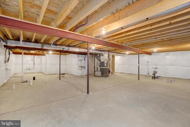 19 LADY HARRINGTON DR, York, PA 17402