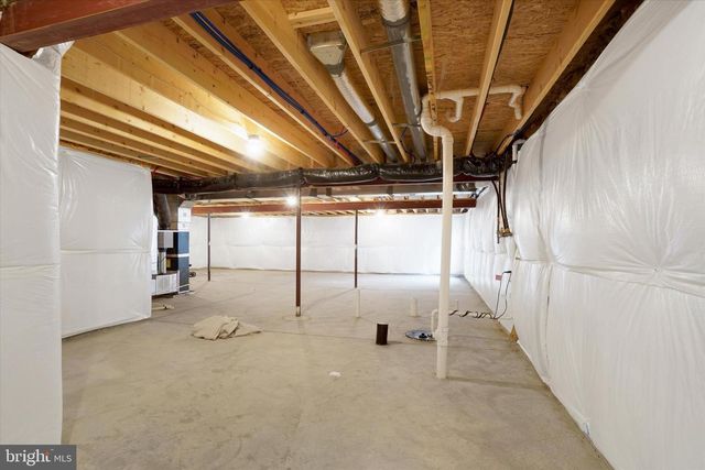 19 LADY HARRINGTON DR, York, PA 17402