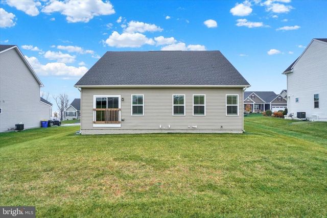 19 LADY HARRINGTON DR, York, PA 17402