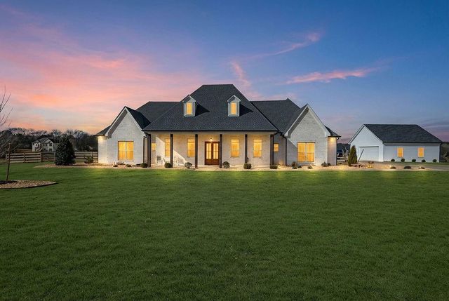 29 Ravenfield Road, Taylorsville, GA 30178