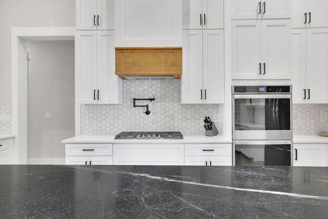 29 Ravenfield Road, Taylorsville, GA 30178