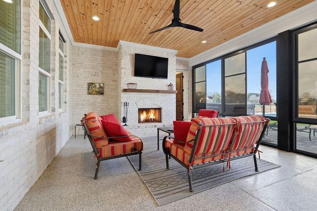 29 Ravenfield Road, Taylorsville, GA 30178