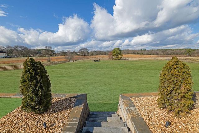 29 Ravenfield Road, Taylorsville, GA 30178