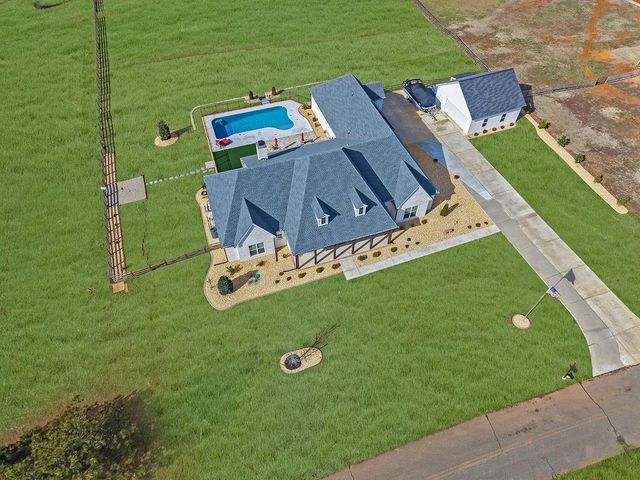 29 Ravenfield Road, Taylorsville, GA 30178