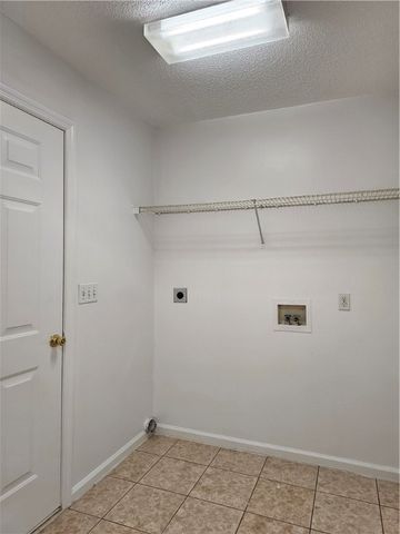 214 Nell Leone Drive, Brunswick, GA 31520