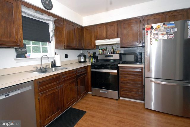 31 DUNMOOR CT S, Hamilton, NJ 08690