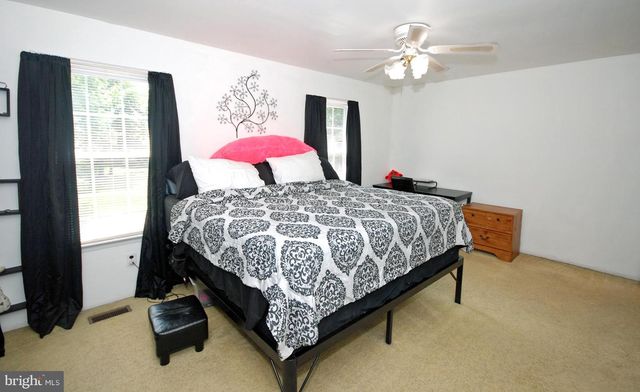 31 DUNMOOR CT S, Hamilton, NJ 08690
