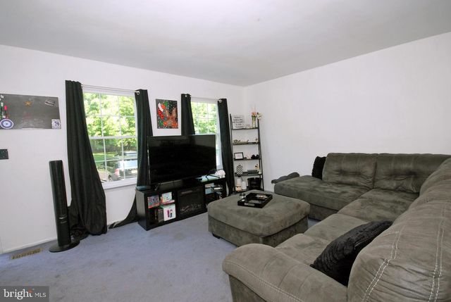 31 DUNMOOR CT S, Hamilton, NJ 08690