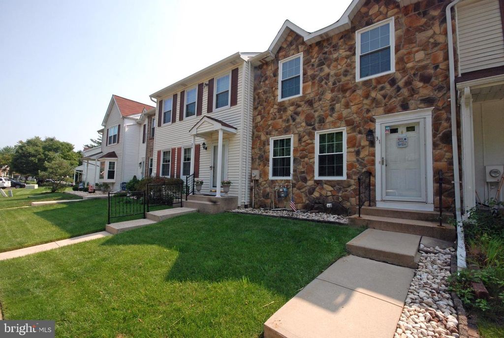 31 DUNMOOR CT S, Hamilton, NJ 08690