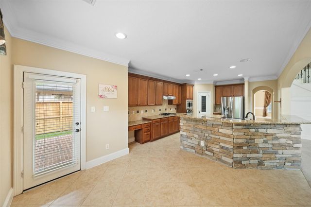 8818 Silver Yacht Drive, Humble, TX 77346