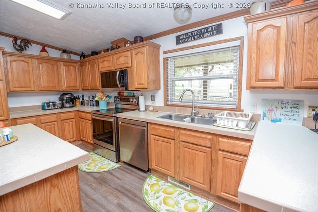 520 Balser Lane, Charleston, WV 25312