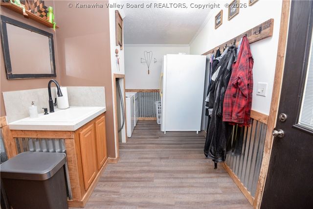 520 Balser Lane, Charleston, WV 25312