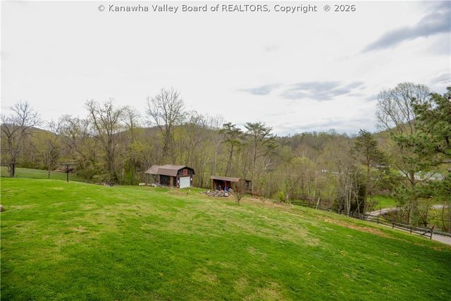 520 Balser Lane, Charleston, WV 25312