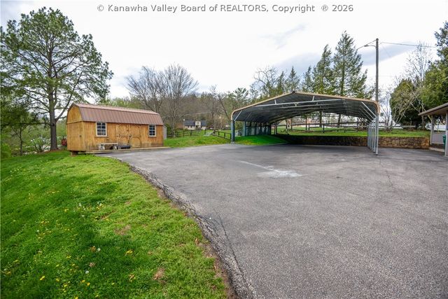 520 Balser Lane, Charleston, WV 25312