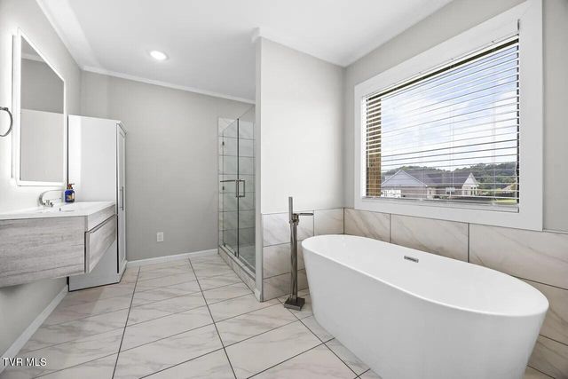 2704 River Island Boulevard, Kodak, TN 37764