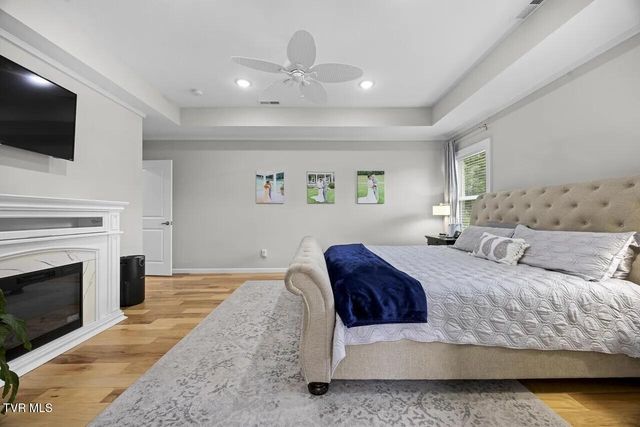 2704 River Island Boulevard, Kodak, TN 37764