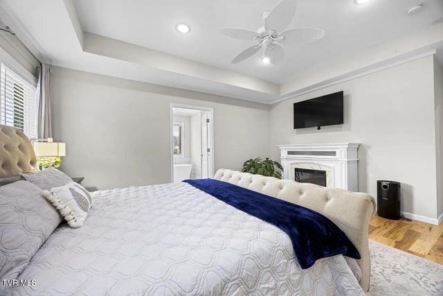 2704 River Island Boulevard, Kodak, TN 37764