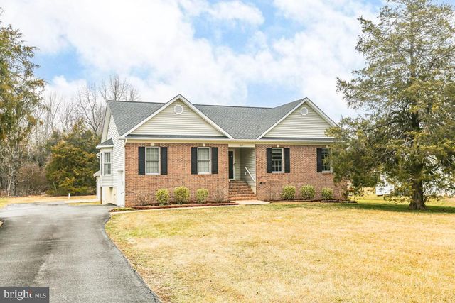 207 OLD LANDING CT, Fredericksburg, VA 22405