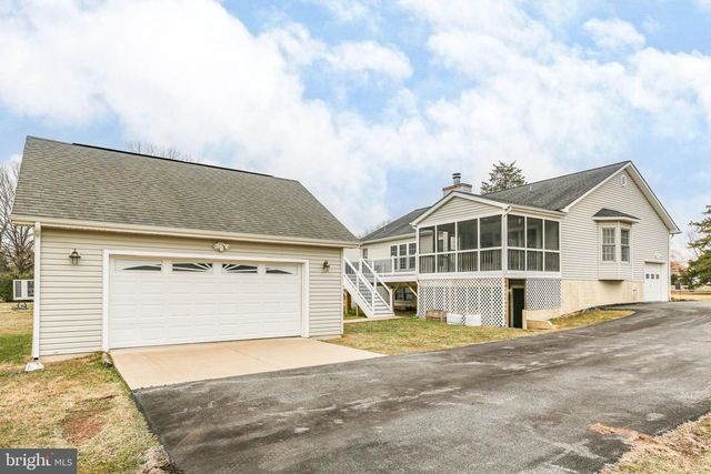 207 OLD LANDING CT, Fredericksburg, VA 22405