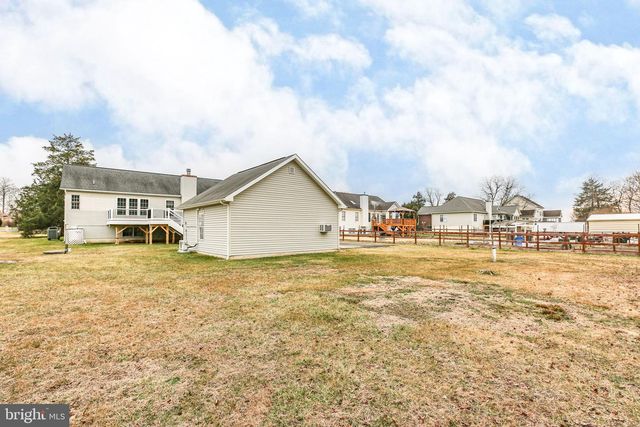 207 OLD LANDING CT, Fredericksburg, VA 22405