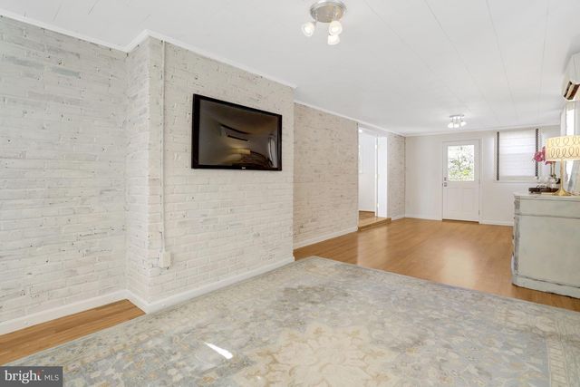 8304 LILAC LN, Alexandria, VA 22308