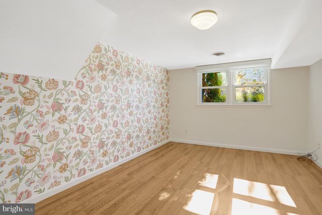 8304 LILAC LN, Alexandria, VA 22308