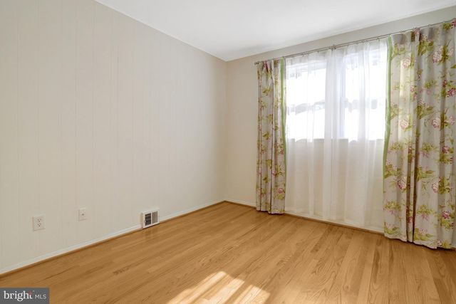 8304 LILAC LN, Alexandria, VA 22308