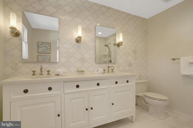 8304 LILAC LN, Alexandria, VA 22308