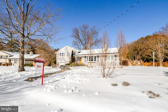 8304 LILAC LN, Alexandria, VA 22308