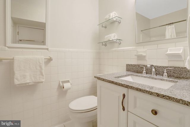 8304 LILAC LN, Alexandria, VA 22308