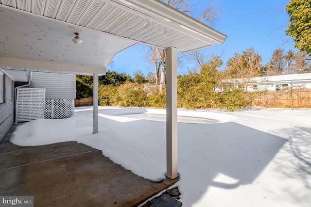 8304 LILAC LN, Alexandria, VA 22308