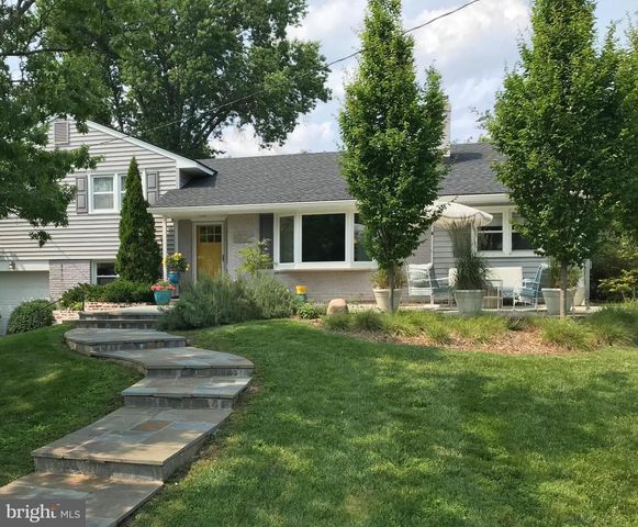 8304 LILAC LN, Alexandria, VA 22308