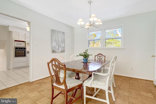 8304 LILAC LN, Alexandria, VA 22308