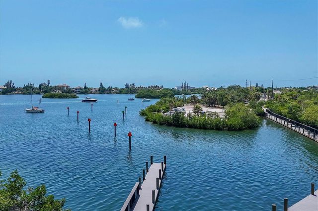 135 WOODLAND PLACE, Osprey, FL 34229