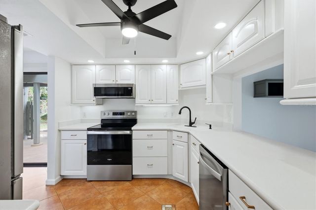 135 WOODLAND PLACE, Osprey, FL 34229