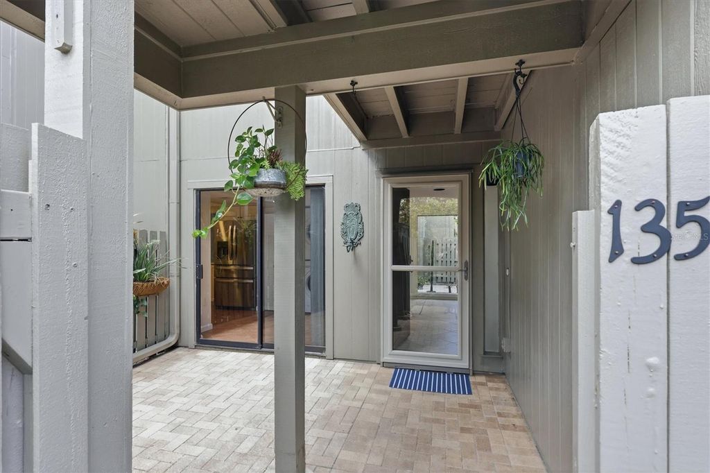 135 WOODLAND PLACE, Osprey, FL 34229