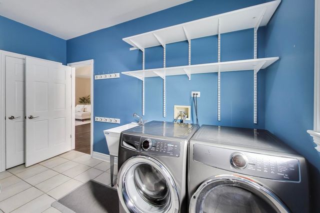 421 W Hawthorne Street, Arlington Heights, IL 60004