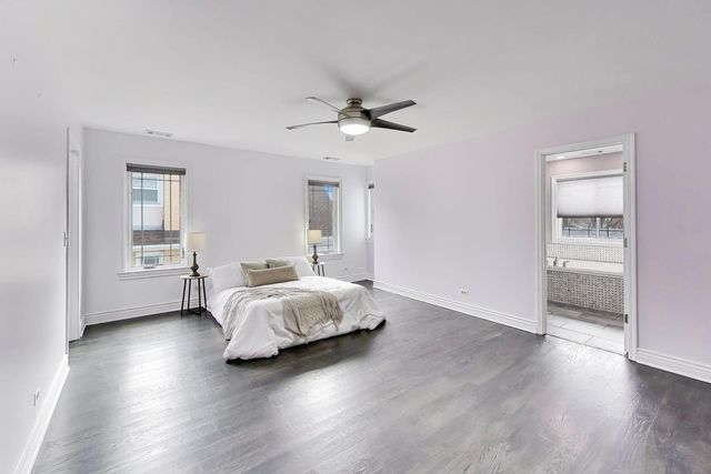 421 W Hawthorne Street, Arlington Heights, IL 60004