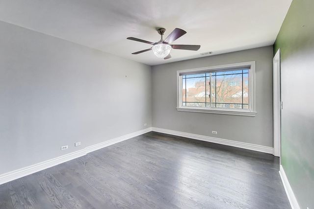 421 W Hawthorne Street, Arlington Heights, IL 60004