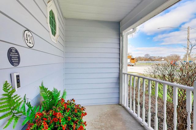 421 W Hawthorne Street, Arlington Heights, IL 60004