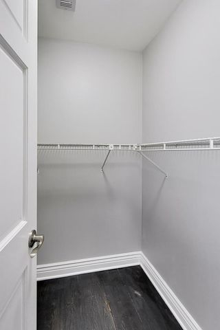 421 W Hawthorne Street, Arlington Heights, IL 60004