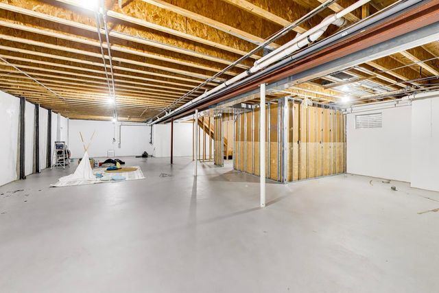 421 W Hawthorne Street, Arlington Heights, IL 60004