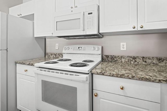 3999 Kensingwood Drive, Columbus, OH 43230